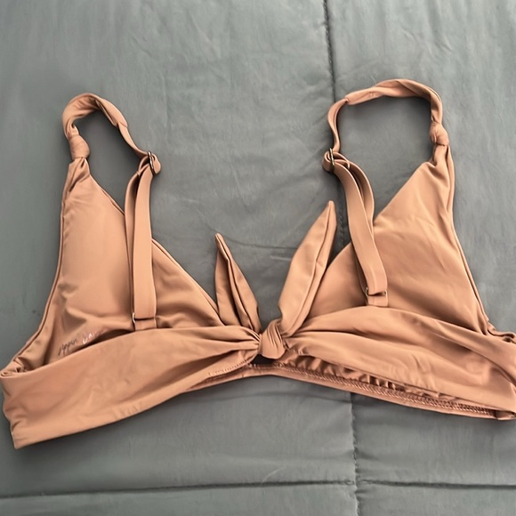 We’re Making Waves Dippin’ Daisy’s Bikini Top - Picture 4 of 5